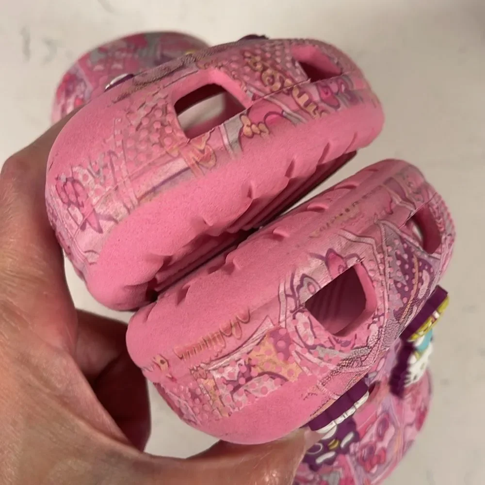 Crocs Children's Crocs Classic Hello Kitty and Friends Size 3 Junior